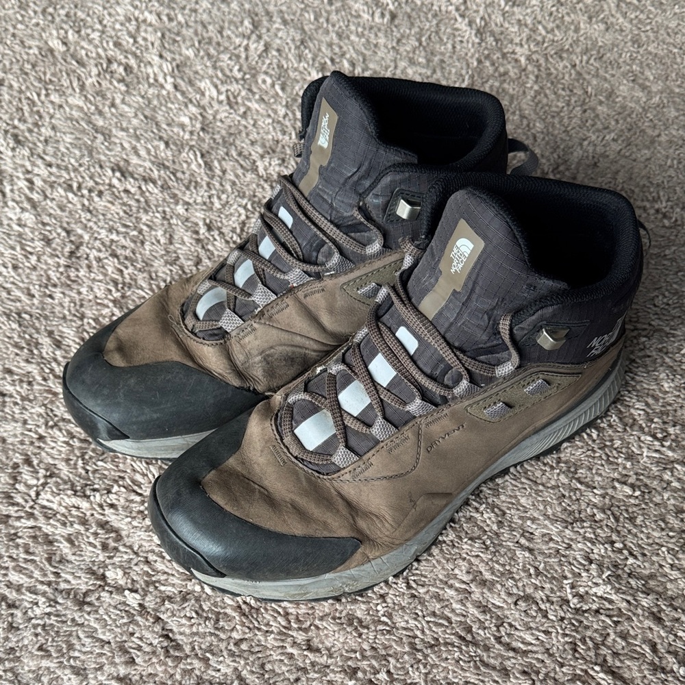The North Face - Cragstone Leather Boots - Size 10